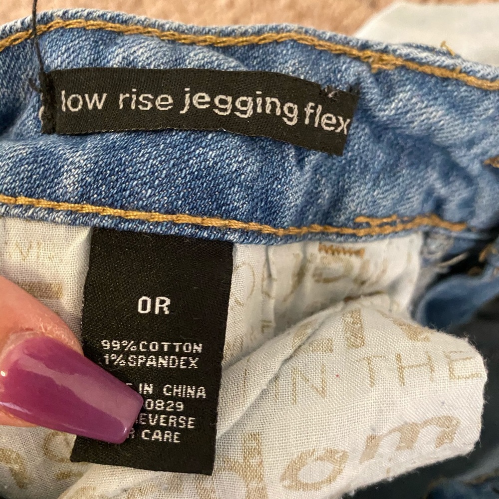 Cute Ripped Jeans - Picture 2 of 2